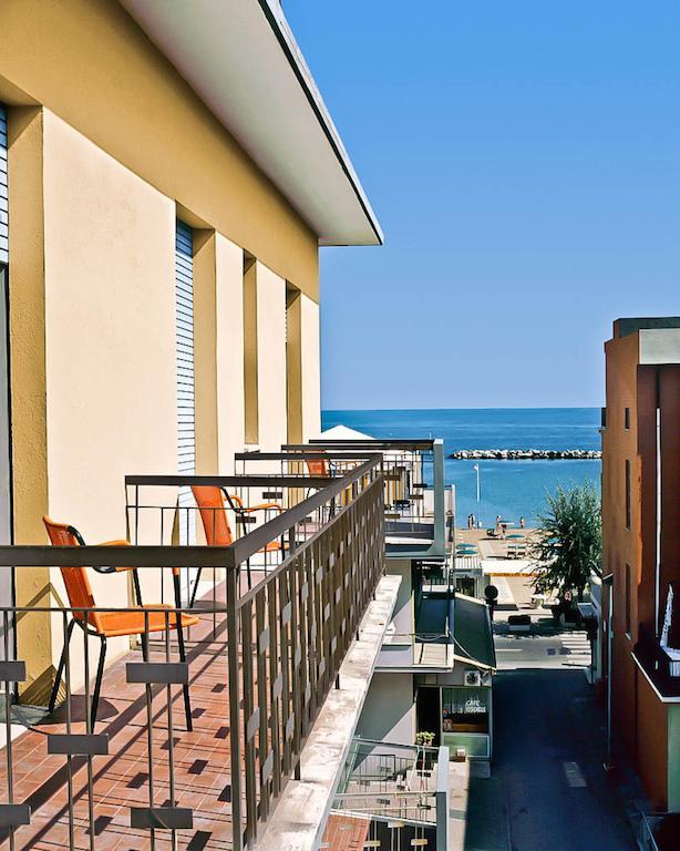 Hotel Tura Bellaria-Igea Marina Quarto foto